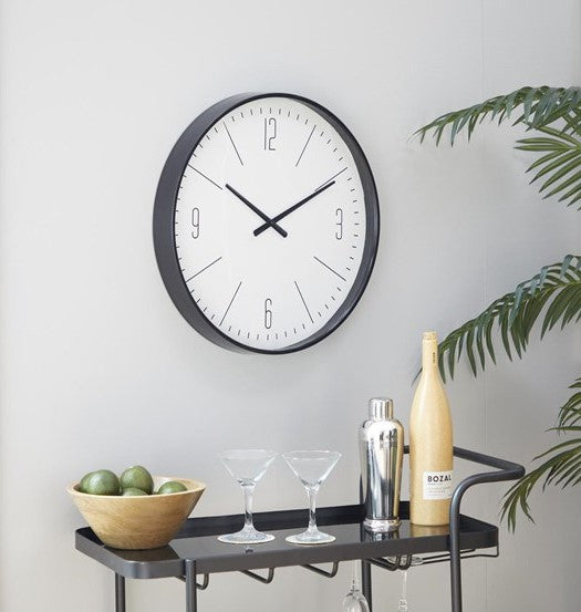 Zeitlose Runde Wanduhr