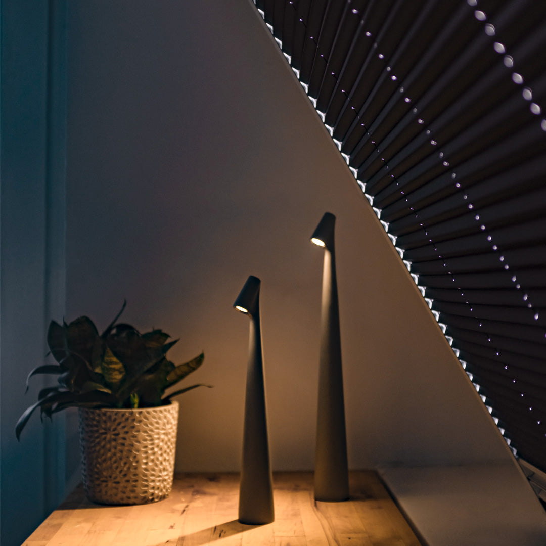 Minimalistische Tragbare LED Tischlampe