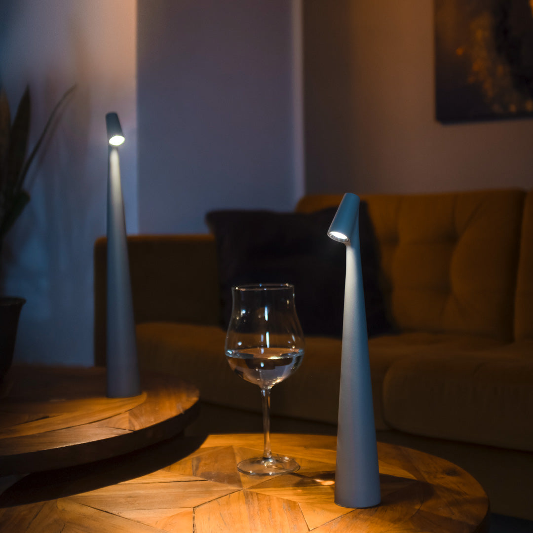 Minimalistische Tragbare LED Tischlampe