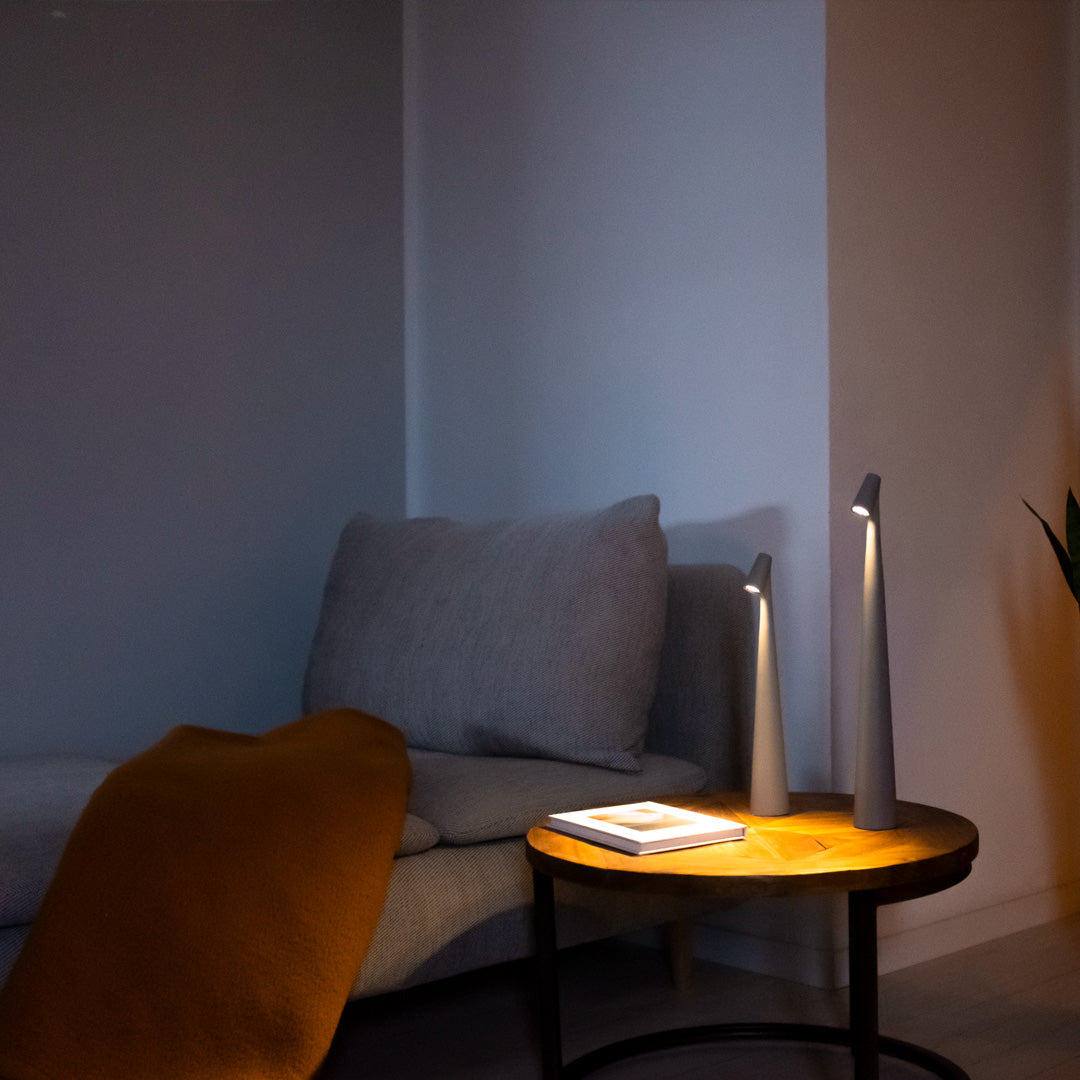 Minimalistische Tragbare LED Tischlampe
