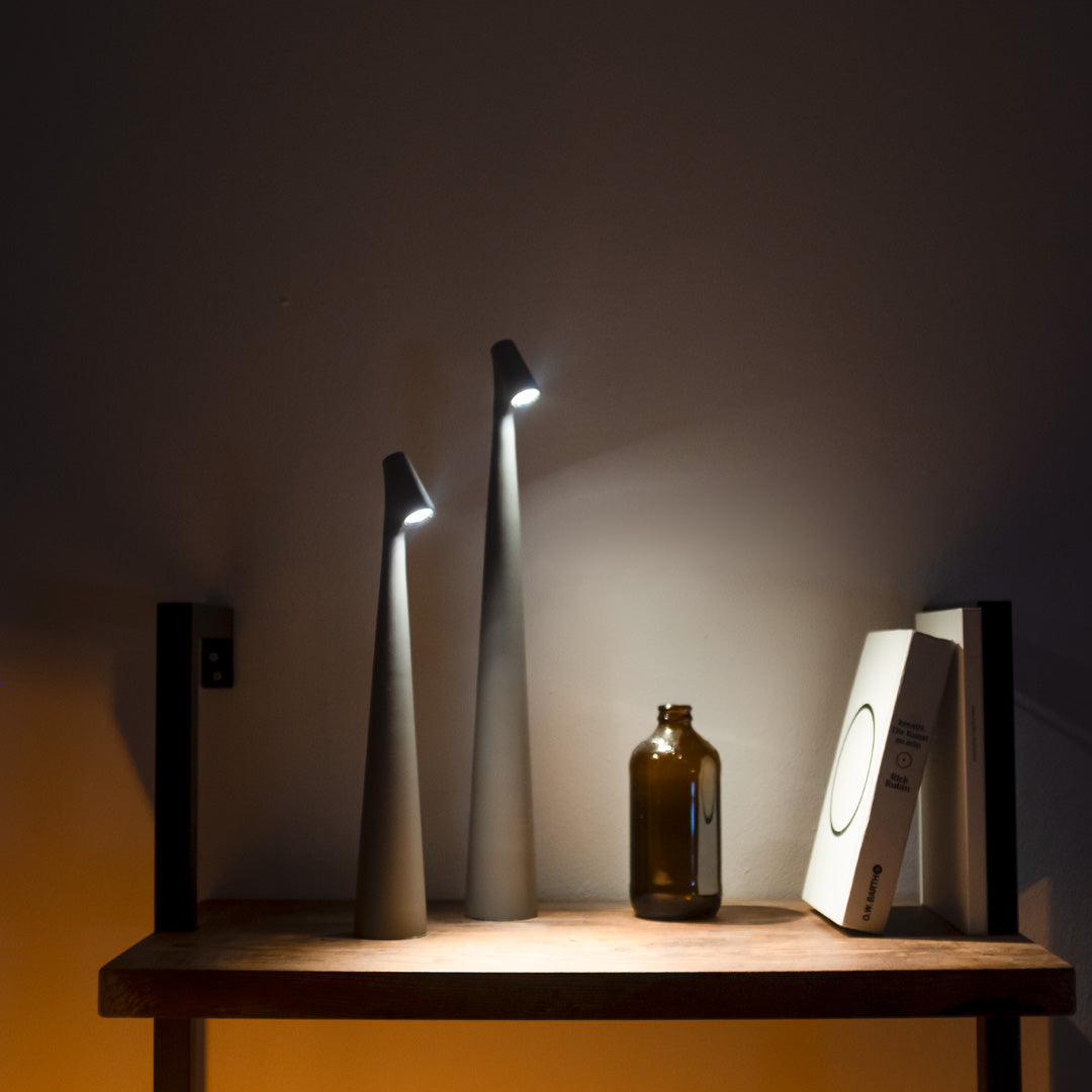Minimalistische Tragbare LED Tischlampe