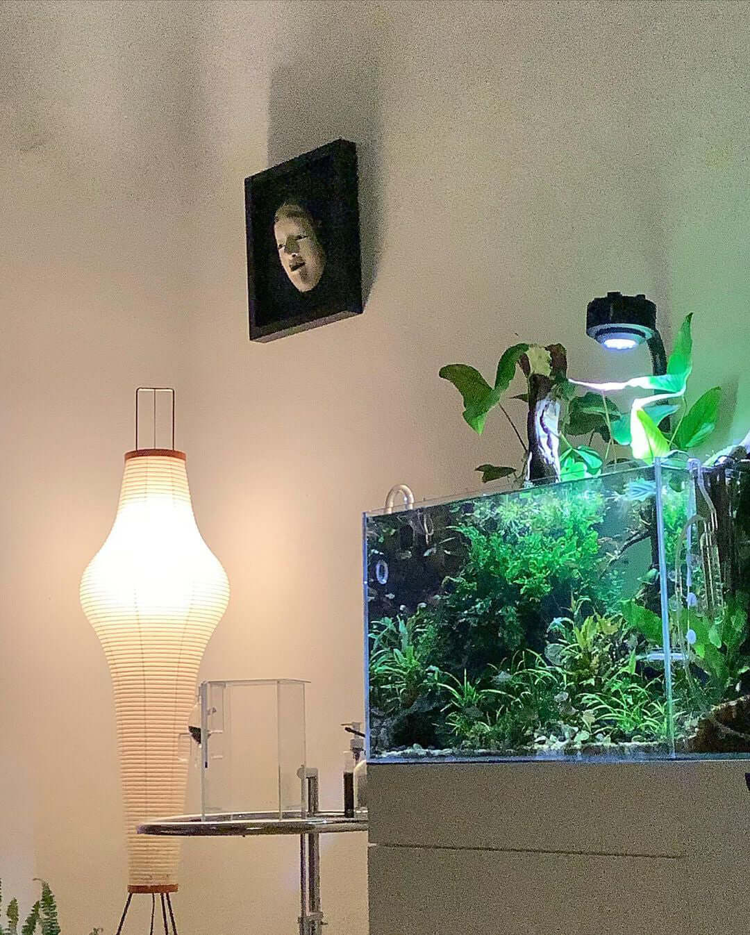 Skulpturale Japanisch Inspirierte Stehlampe