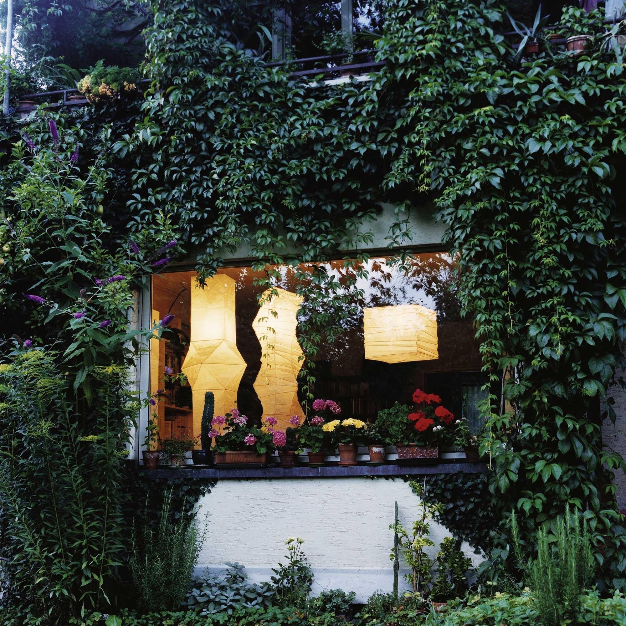 Skulpturale Japanisch Inspirierte Stehlampe