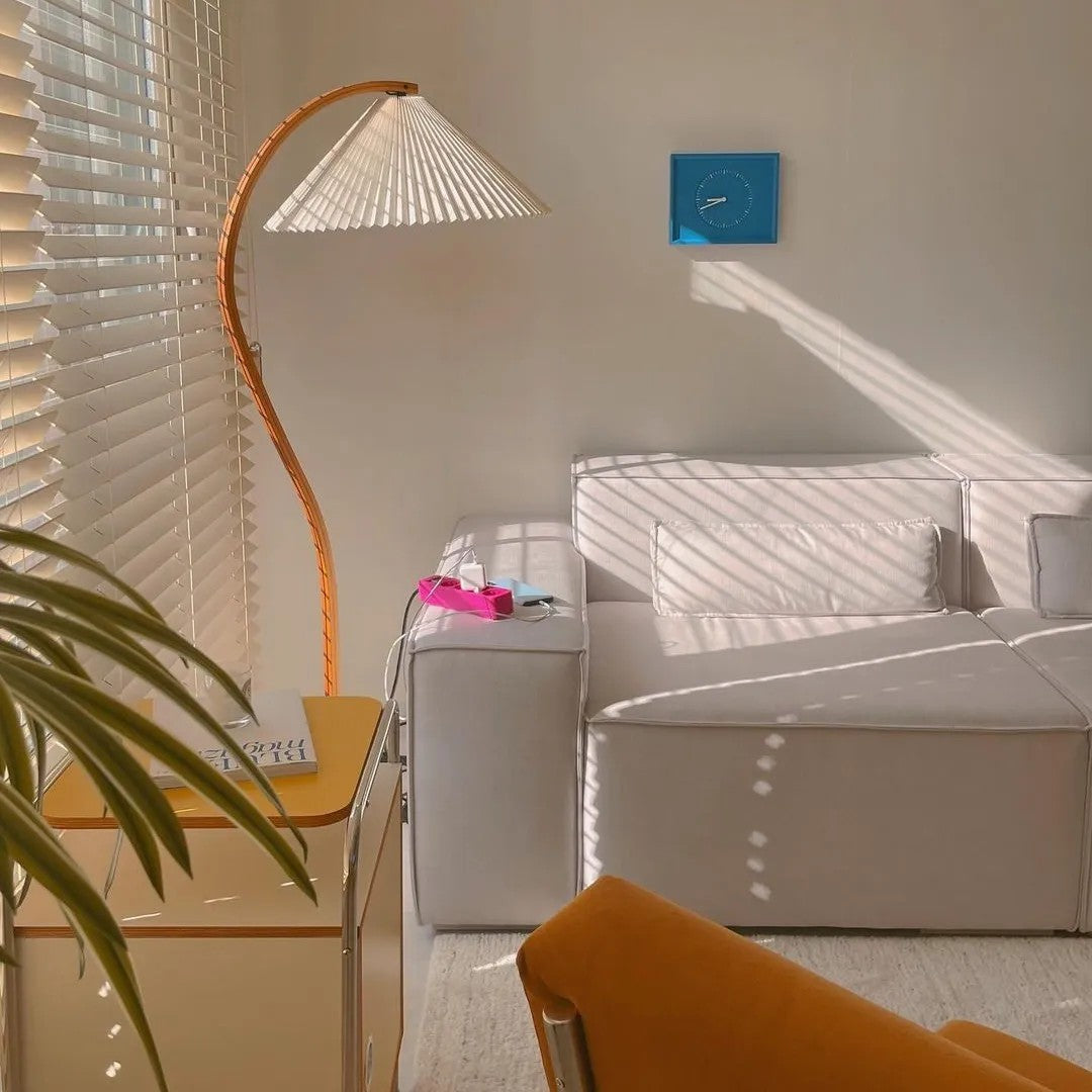 Gebogener Bogenrahmen Stehlampe