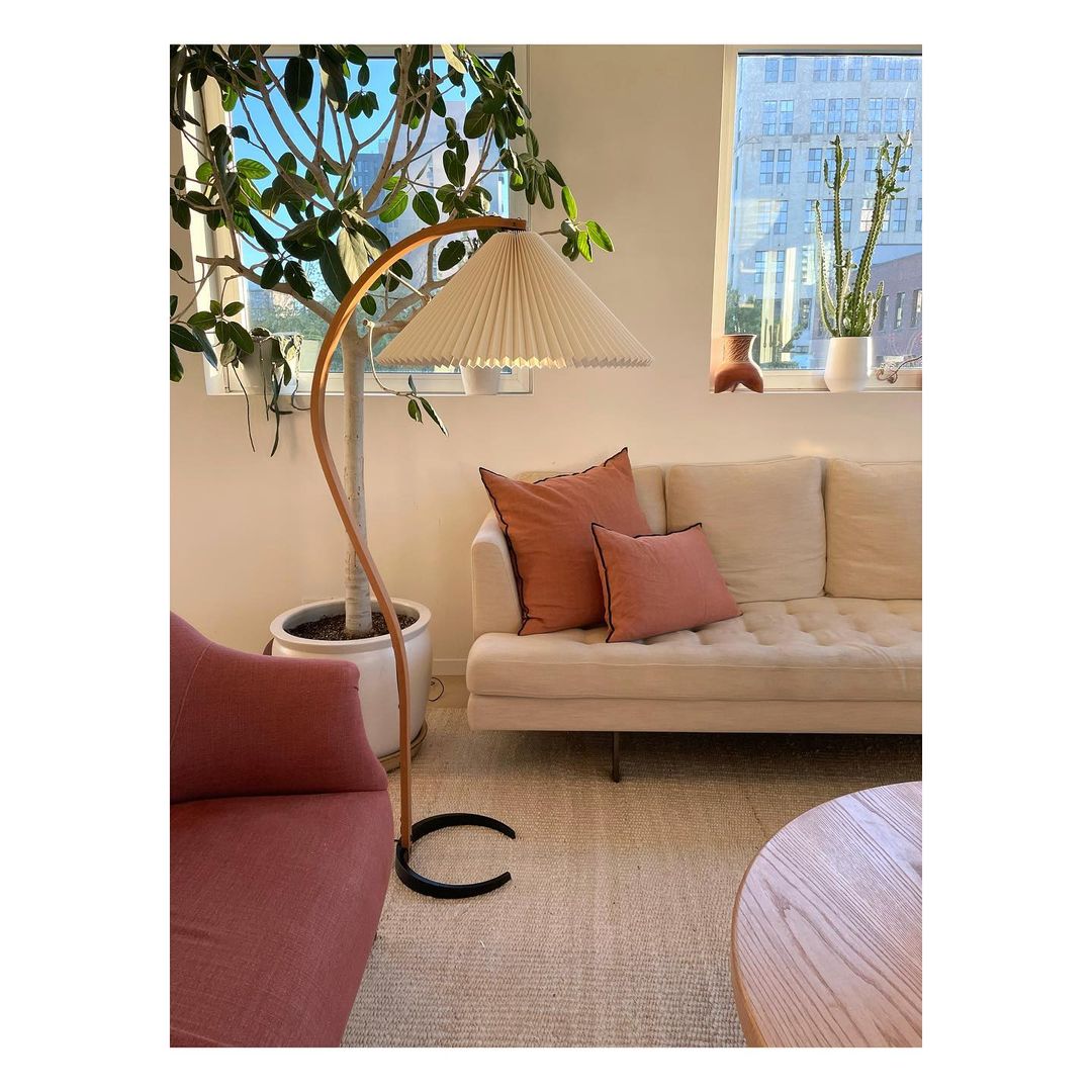 Gebogener Bogenrahmen Stehlampe