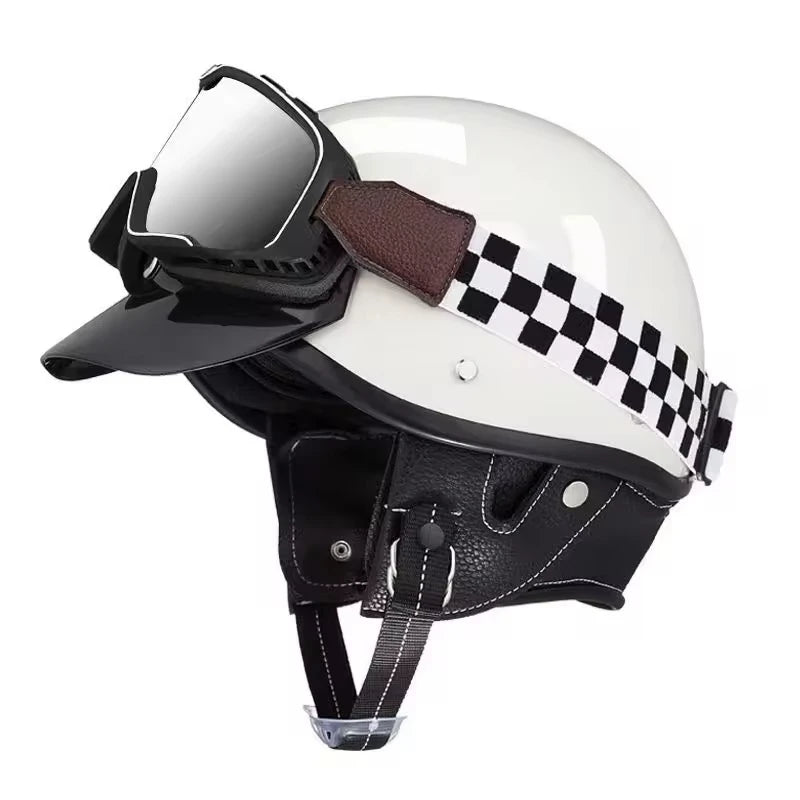 Retro helm mit Schutzbrille und kariertem Streifen