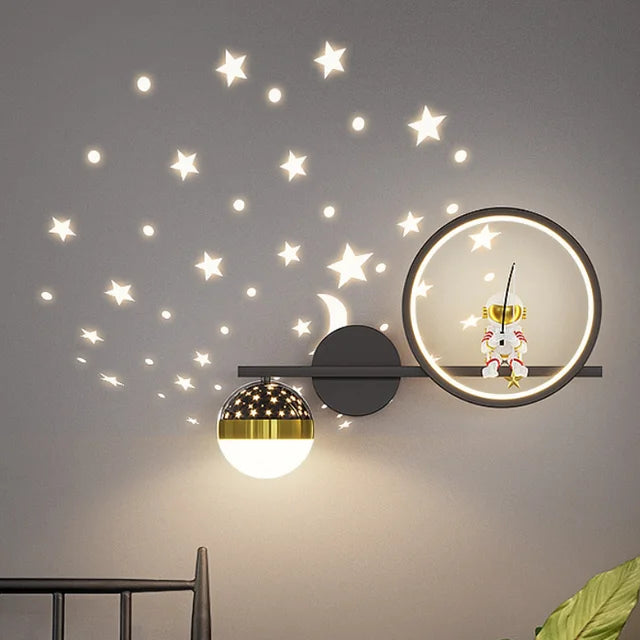 LED-Wandleuchte im nordischen Stil mit Stern- und Monddesign