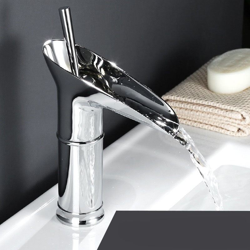 Einhebel-Wasserfall-Badezimmerarmatur