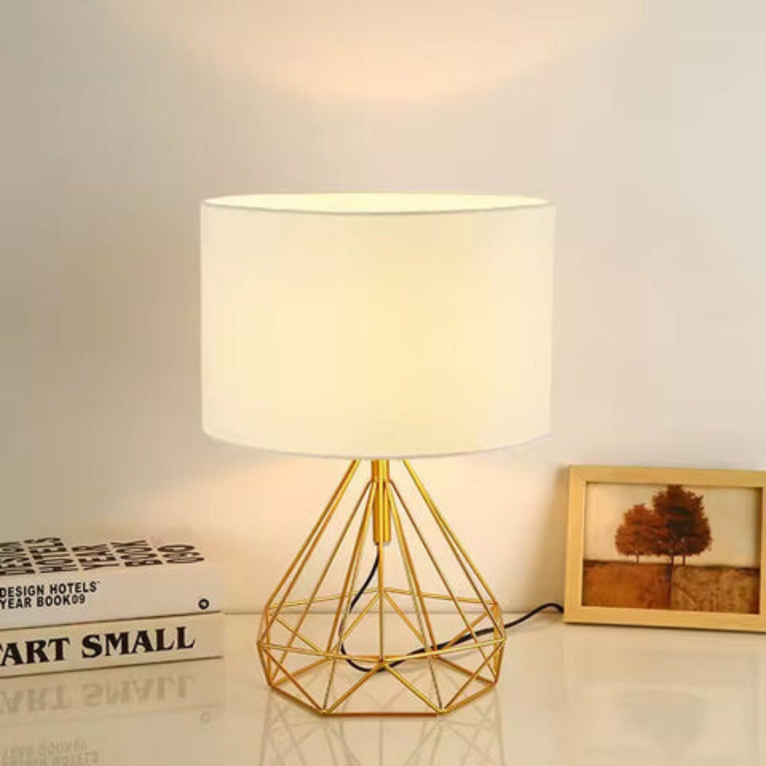 LumiLine - Geometrische Tischlampe Mit Modernem Drahtdesign