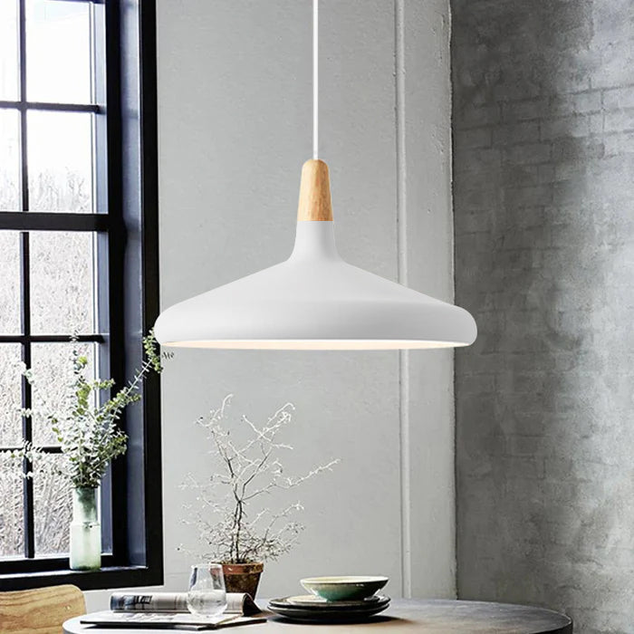 Verspielte Macaron Holz-Pendelleuchte