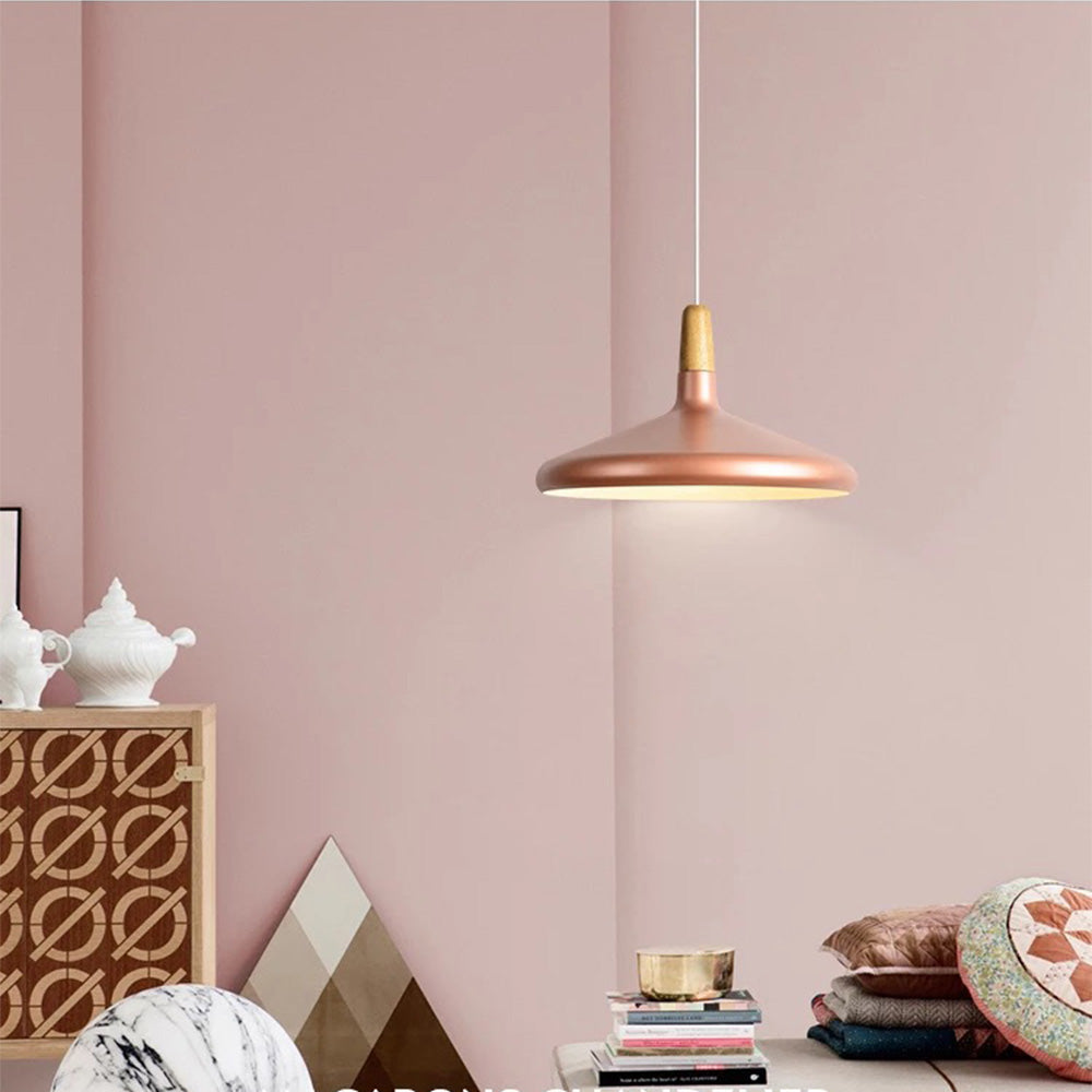 Verspielte Macaron Holz-Pendelleuchte