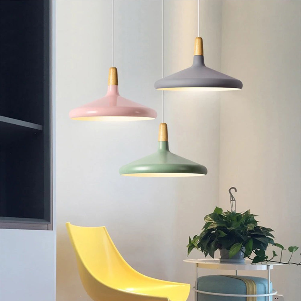 Verspielte Macaron Holz-Pendelleuchte