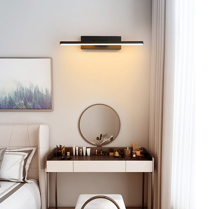 Moderne drehbare Leuchte im eleganten minimalistischen Stil