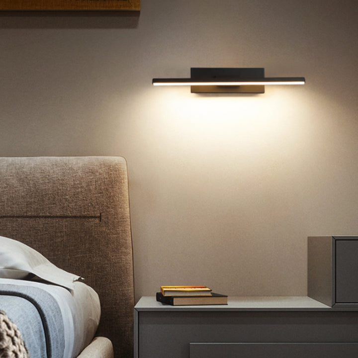 Moderne drehbare Leuchte im eleganten minimalistischen Stil