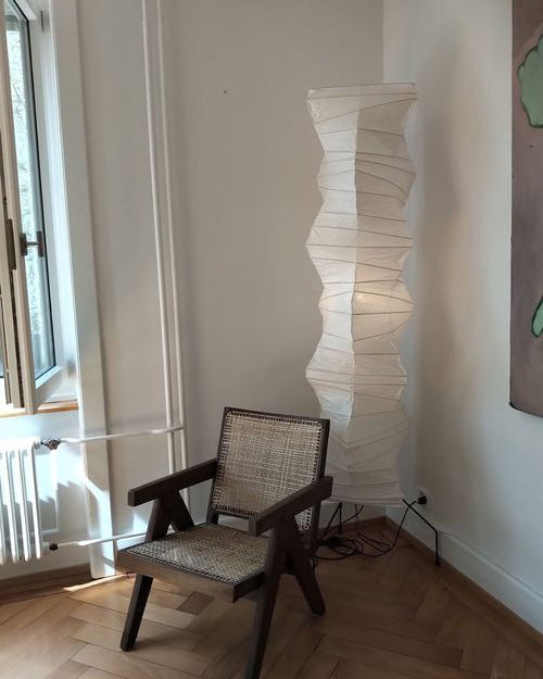 Skulpturale Japanisch Inspirierte Stehlampe