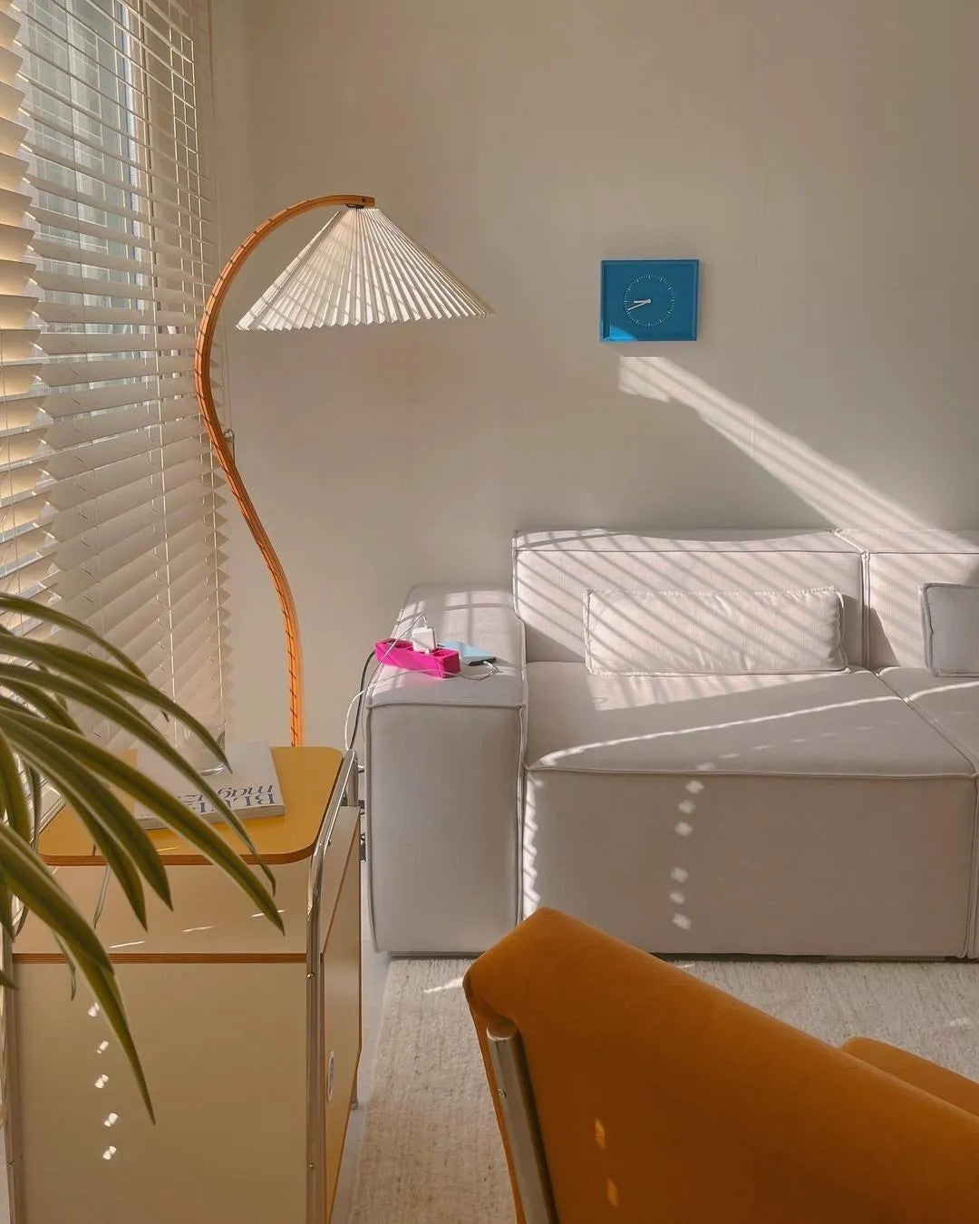 Gebogener Bogenrahmen Stehlampe