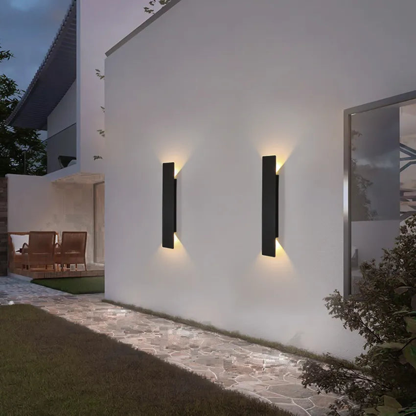 Minimalistische LED-Wandleuchte für den Innen- und Außenbereich