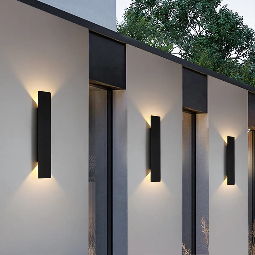 Minimalistische LED-Wandleuchte für den Innen- und Außenbereich