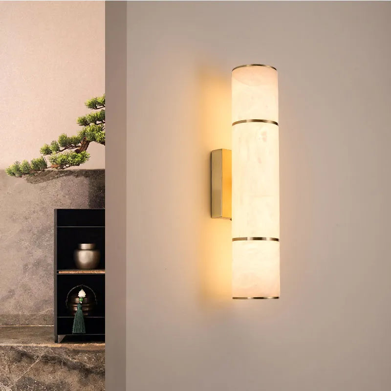 Moderne Wandleuchte in Goldfarbe für Wohnzimmer und Schlafzimmer