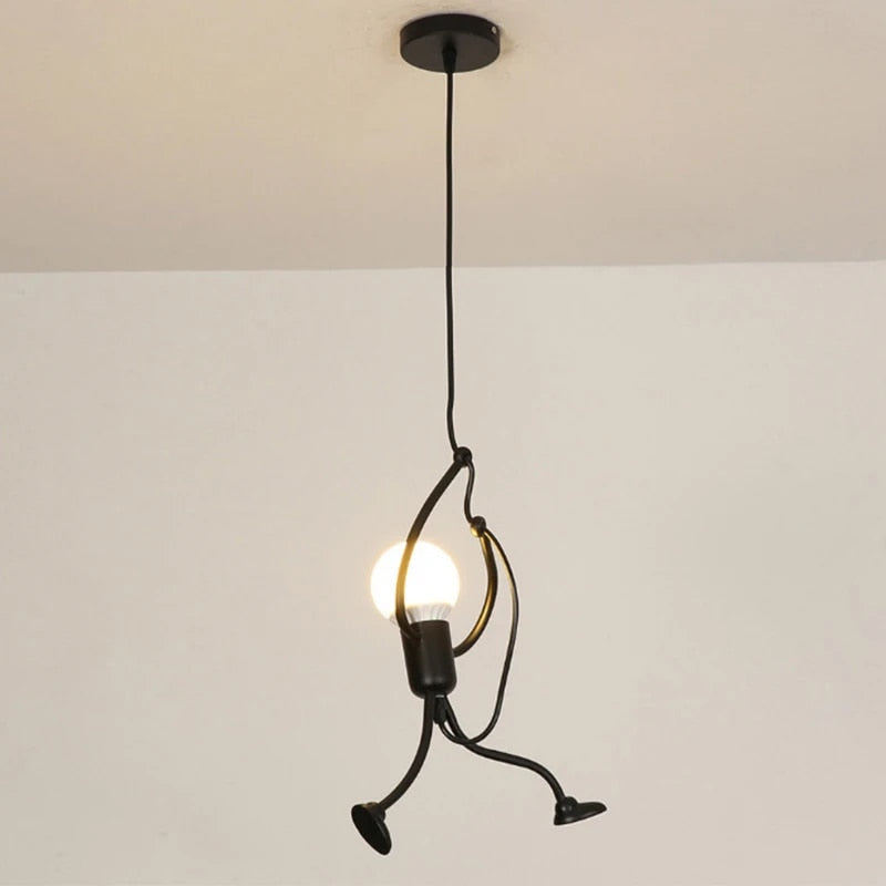 Verspielte Pendelleuchte Im Puppendesign
